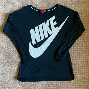 Nike LS graphic tee